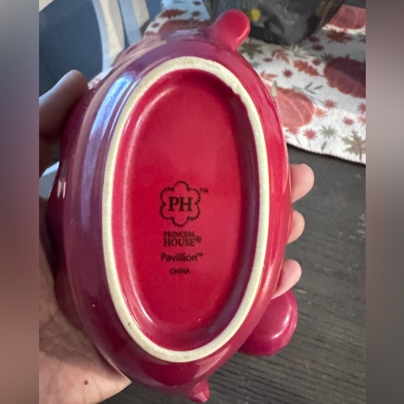 Princess house. Salt and pepper shaker with a matching Princess House  bowl - Picture 2 of 2